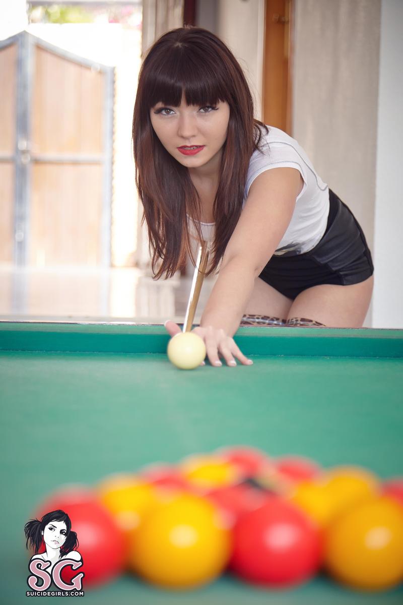 heleng-fancyarack-01.jpg