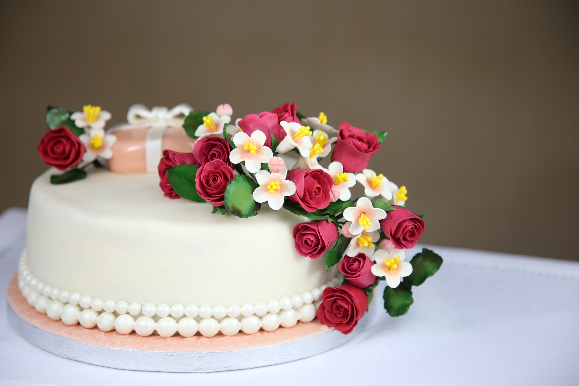 cakes-1681543_1920.jpg