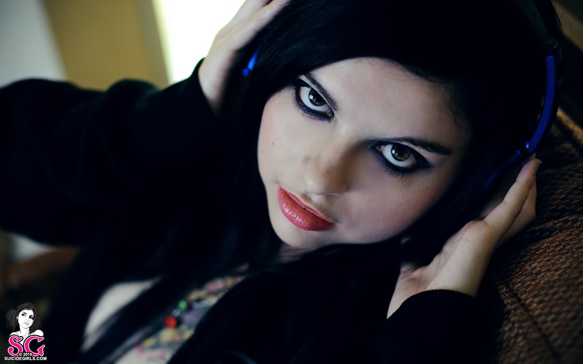 pandie-musicalchair-01.jpg