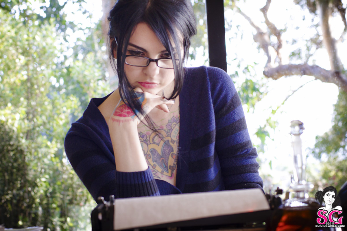 pandie-paperbackwriter-03.jpg