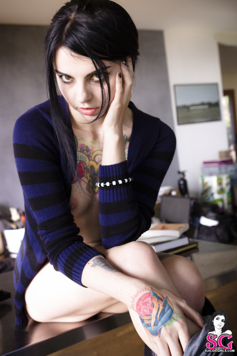 pandie-paperbackwriter-11.jpg