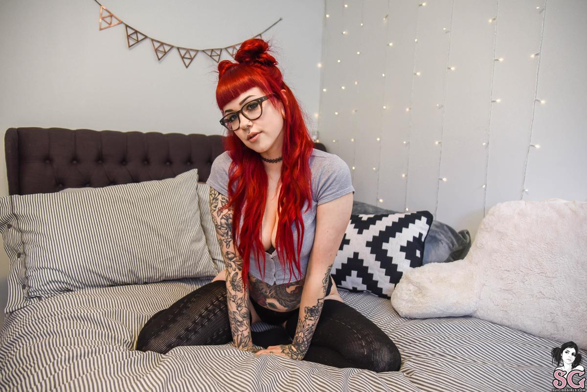 lorettarose-stillhere-03.jpg