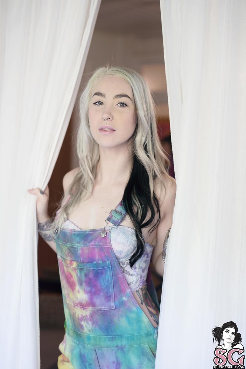 channy-colourmesilly-01.jpg