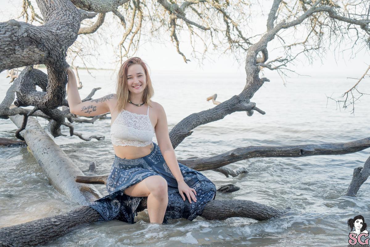 winterwanderlust-beautyandthebeach-03.jpg