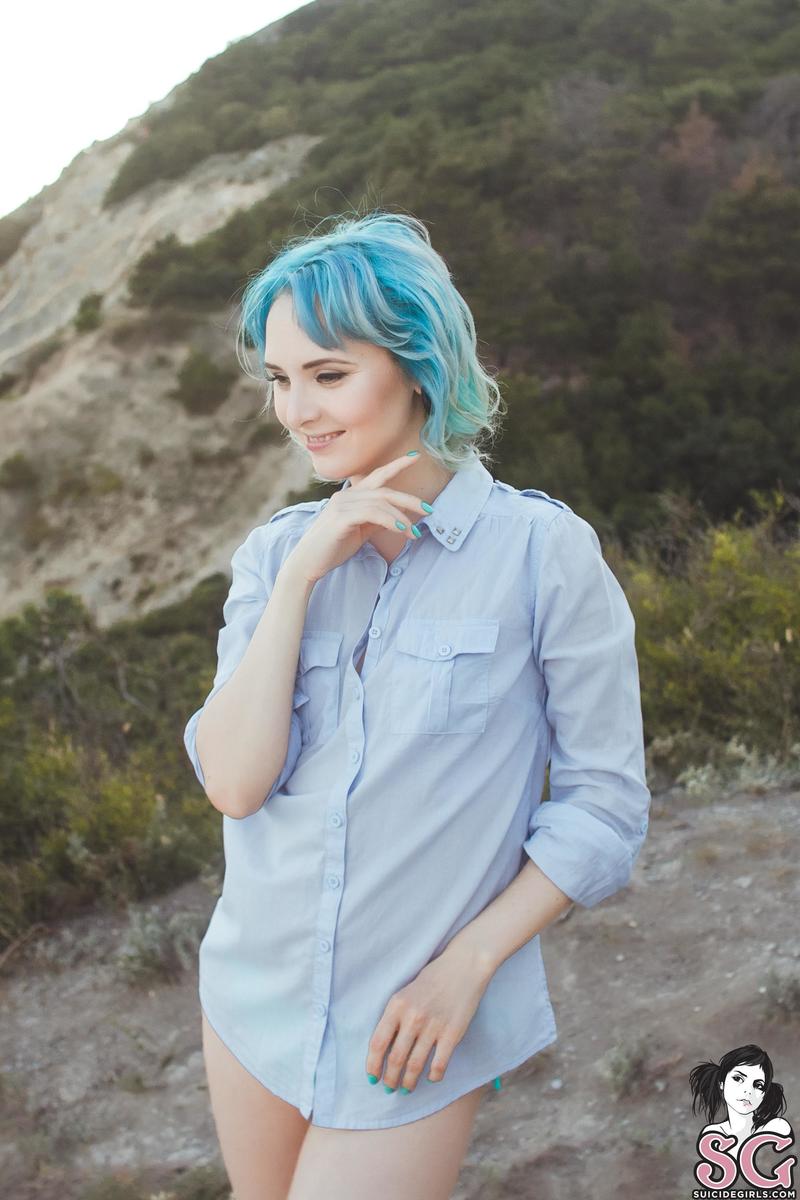laska-colorofthesea-03.jpg