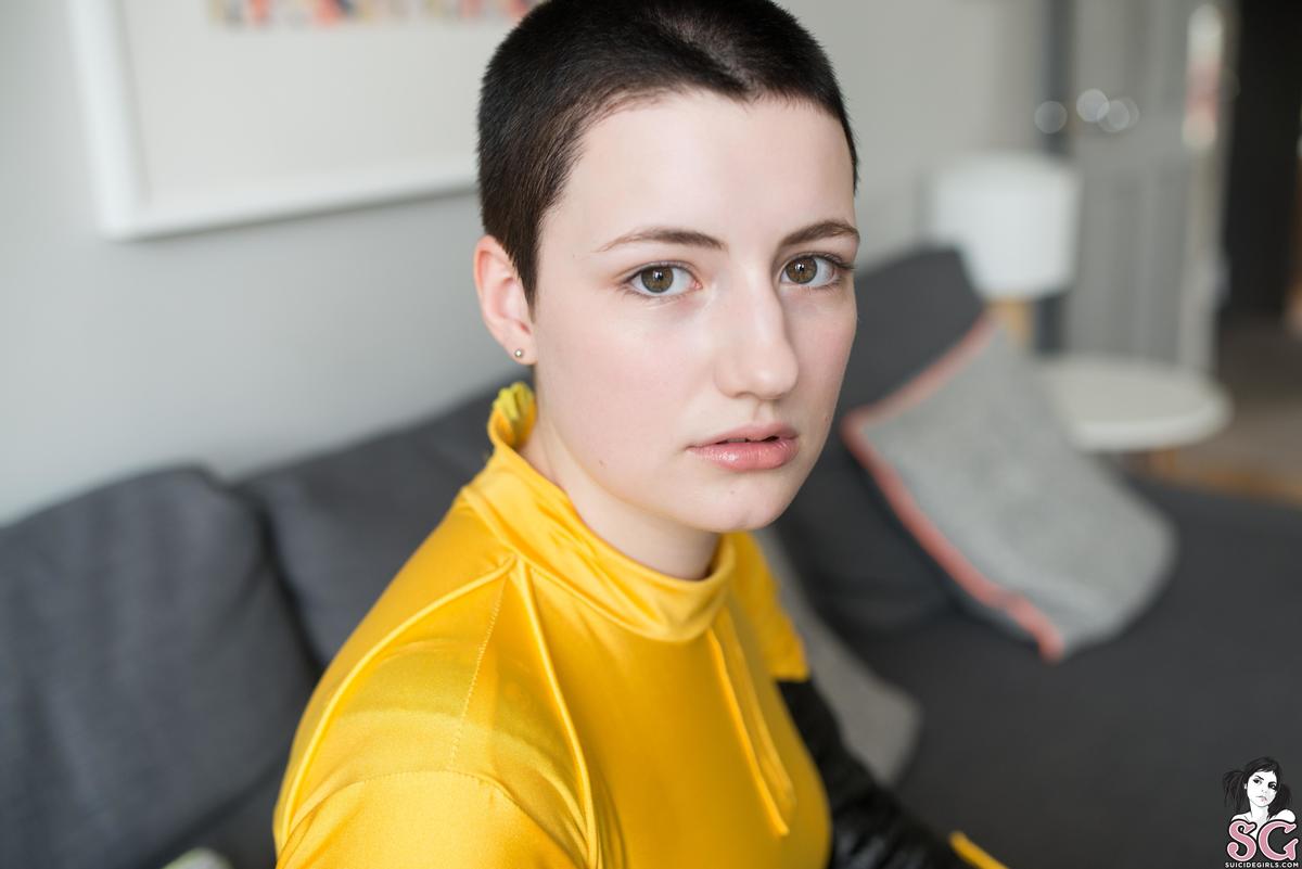 vivisuicide-negasonic-03.jpg