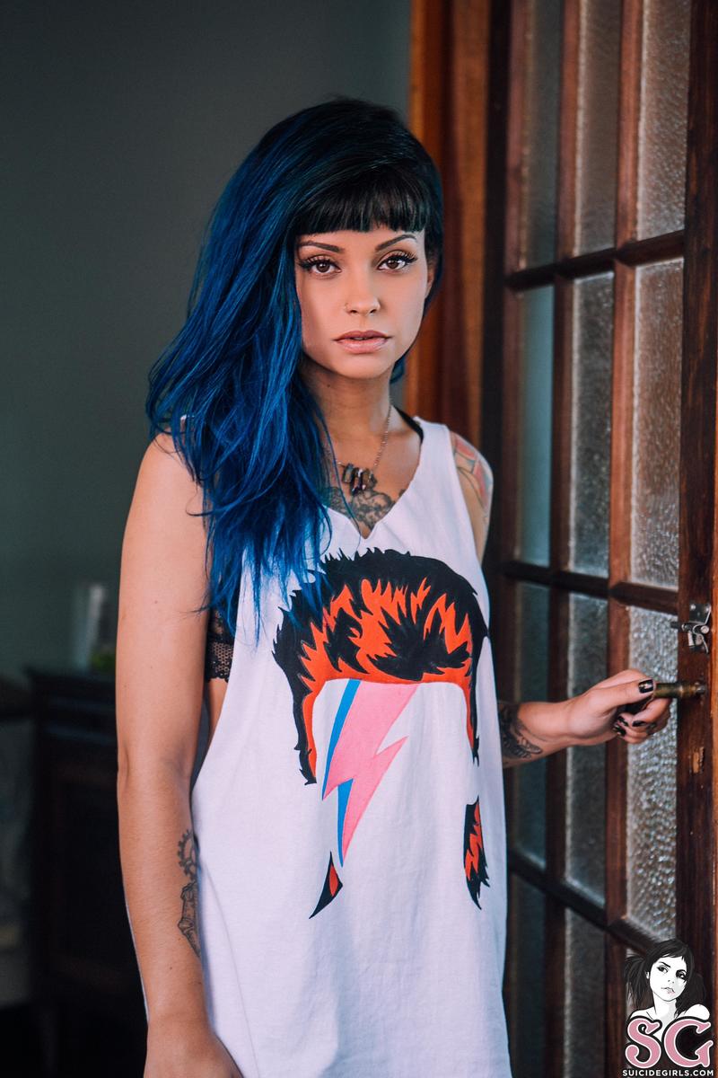 flaviah-moonagedaydream-01.jpg