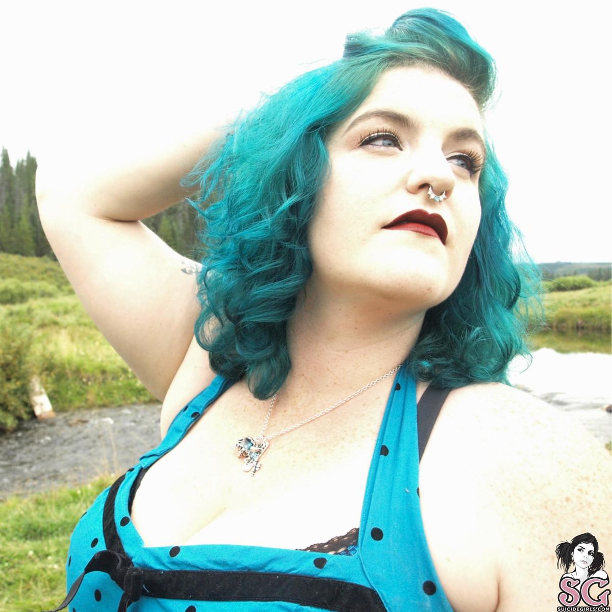 azuredoll-wonderland-01.jpg