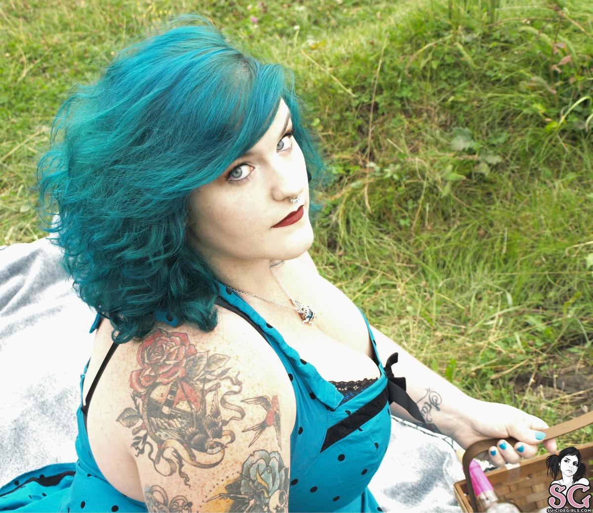 azuredoll-wonderland-03.jpg
