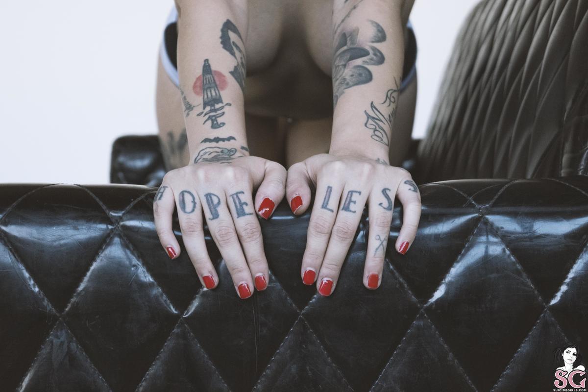 danaraterrors-notsorry-13.jpg