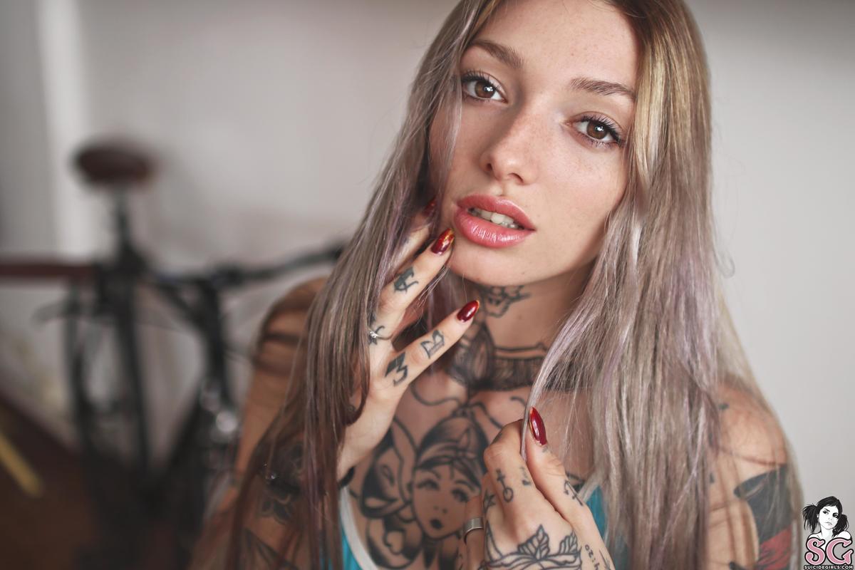 nefka-teenspirit-07.jpg