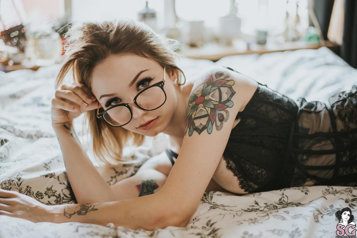 bae-helloeuphoria-19.jpg
