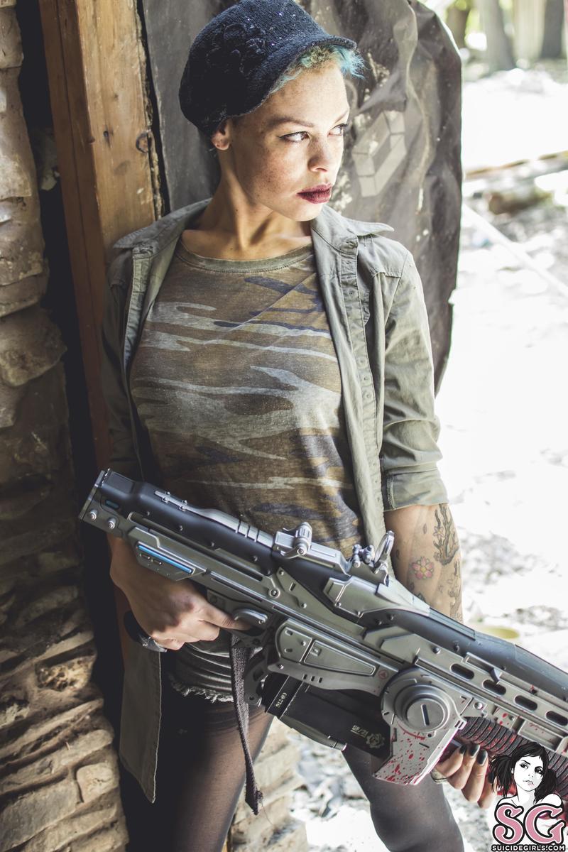 sarcelle-surrender-03.jpg