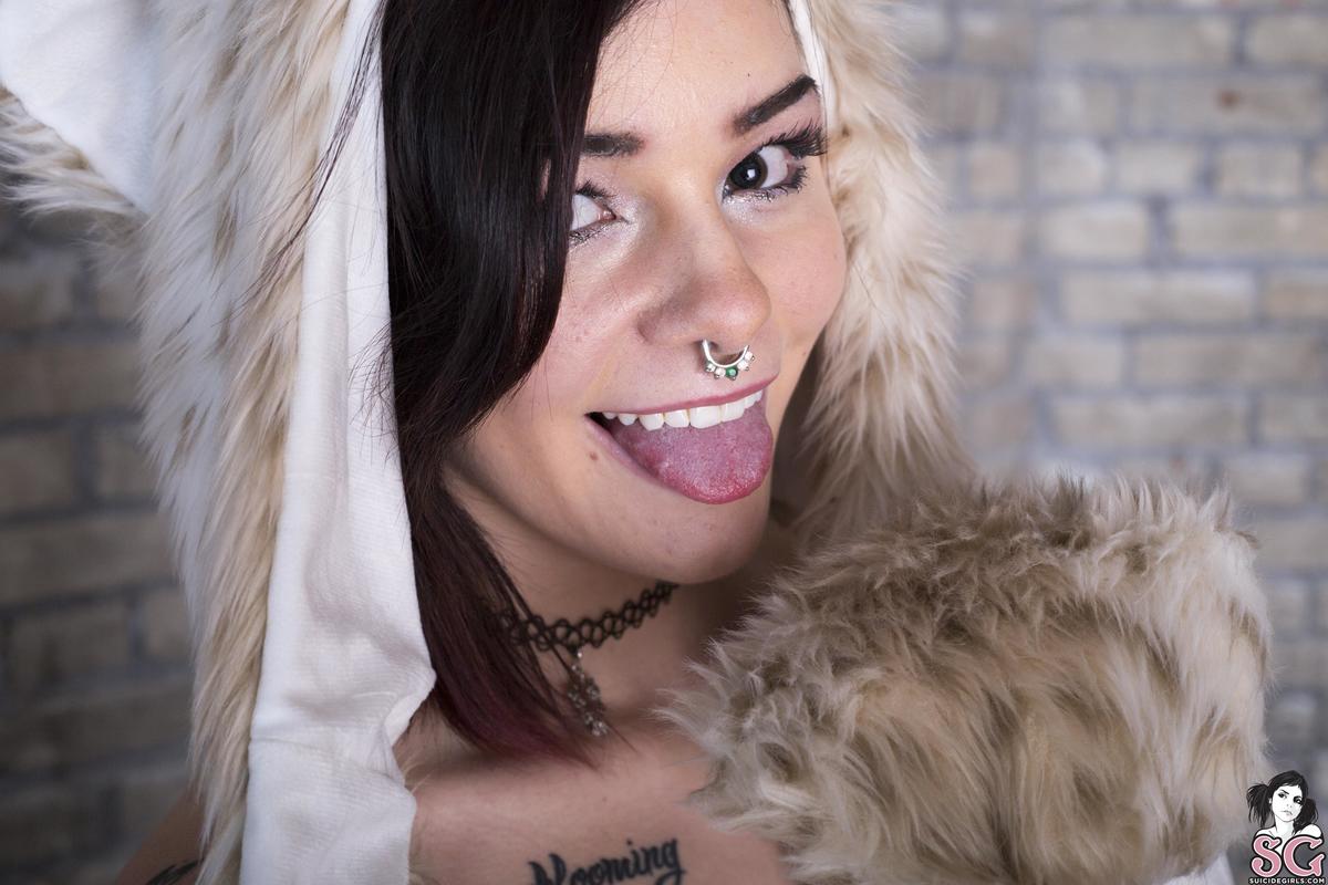 ladylove95-dropthatbass-13.jpg