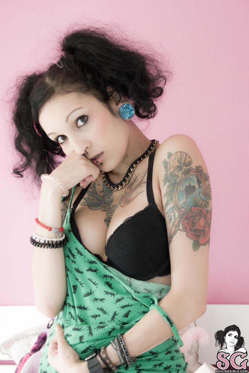 blackspringball-pony-05.jpg