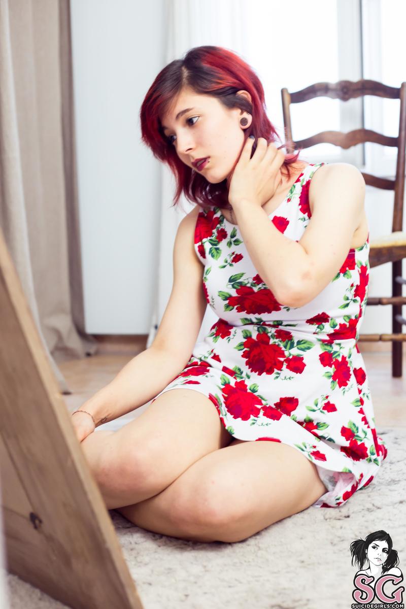 shanyya-rosesarered-15.jpg