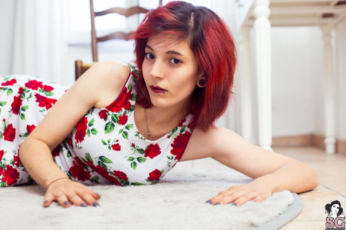 shanyya-rosesarered-17.jpg
