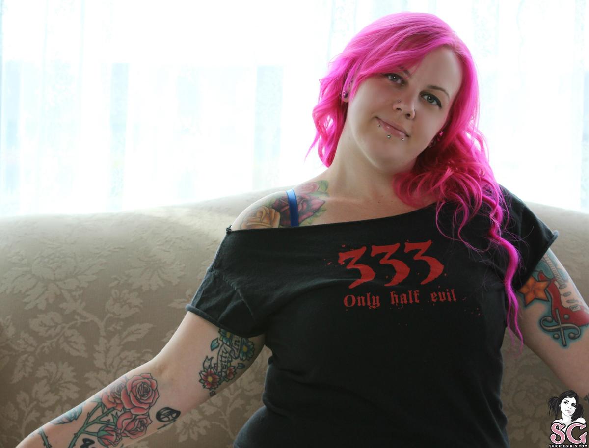 brandyjoy-onlyhalfevil-03.jpg