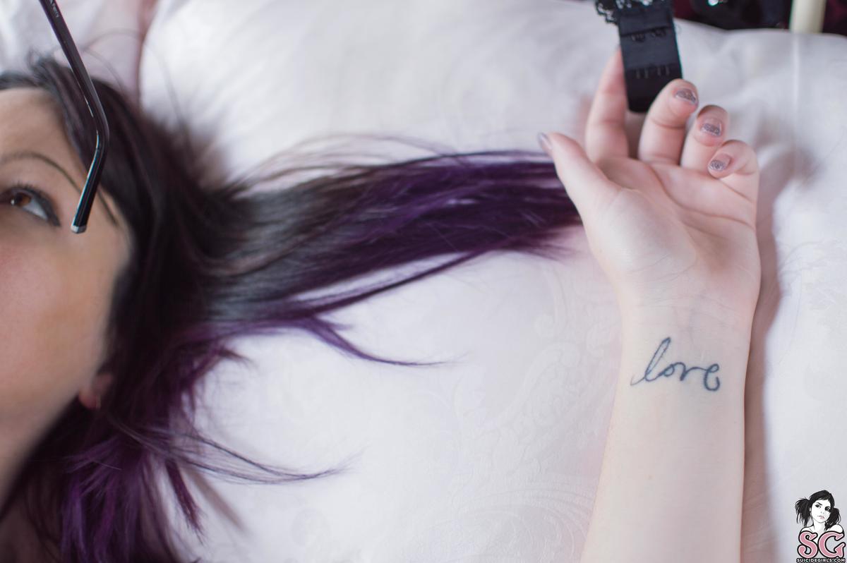 fatum-violetdaydream-37.jpg