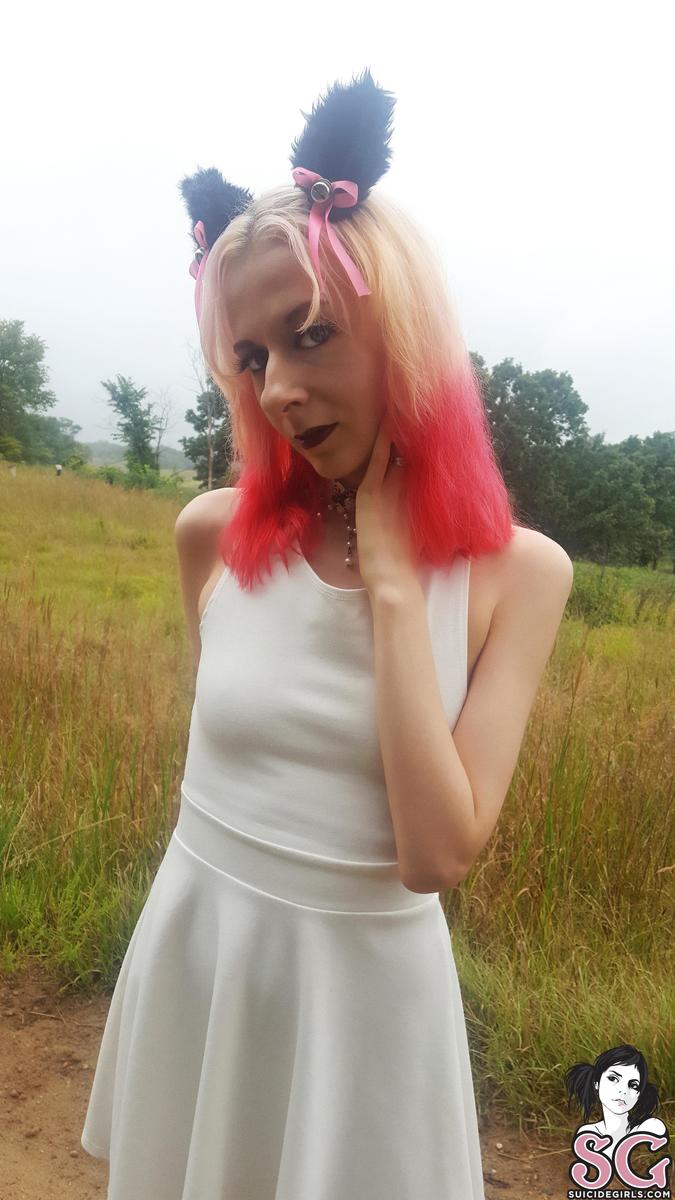 kattdiabolos-littlewhitedress-01.jpg