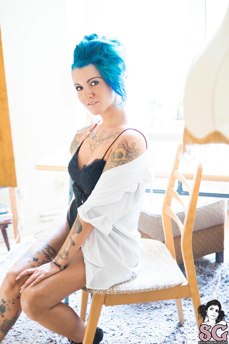 jesskolina-blue-01.jpg
