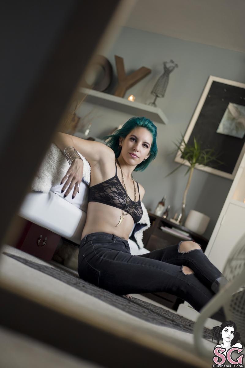 renyvause-renycide-07.jpg