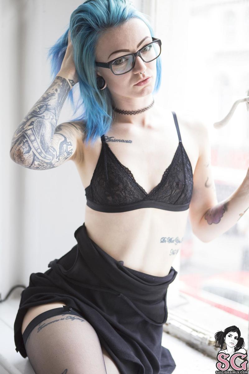 luciferskitt3n-lookingatyou-11.jpg