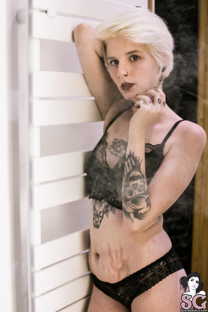 monique420-purplehaze-11.jpg