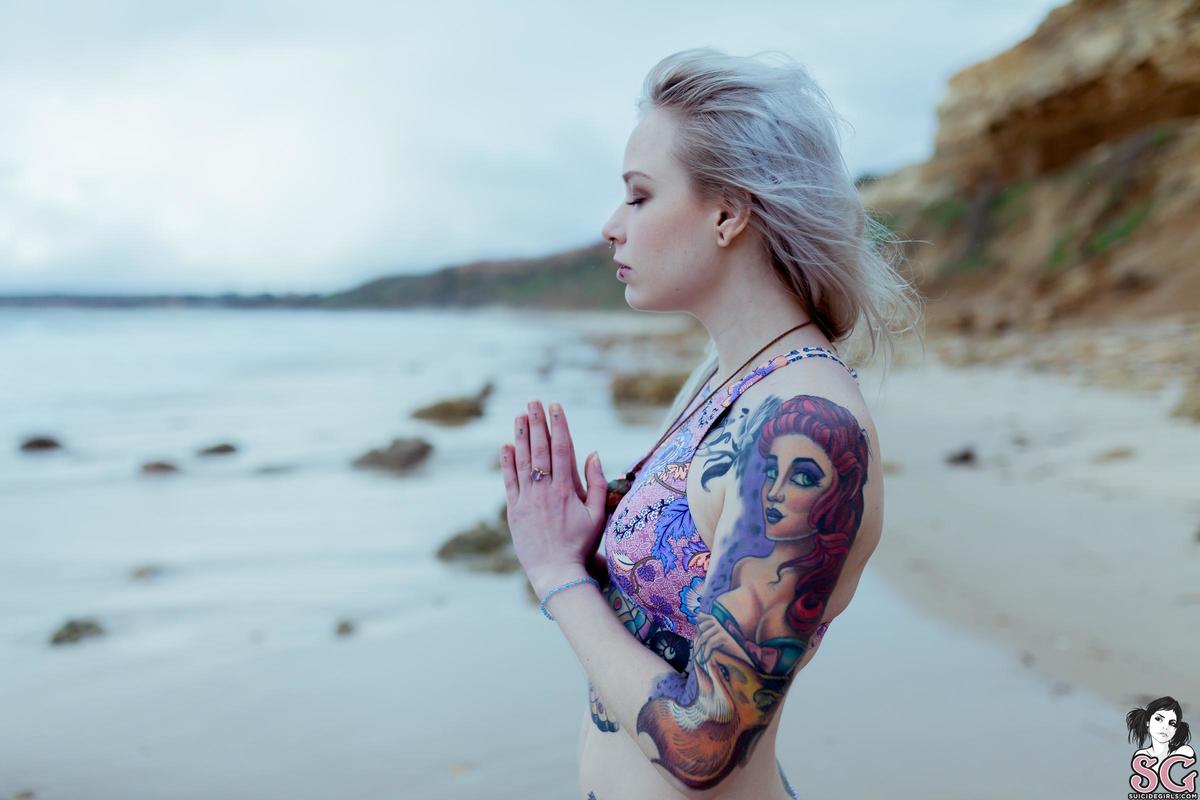 tonks-moonchild-07.jpg