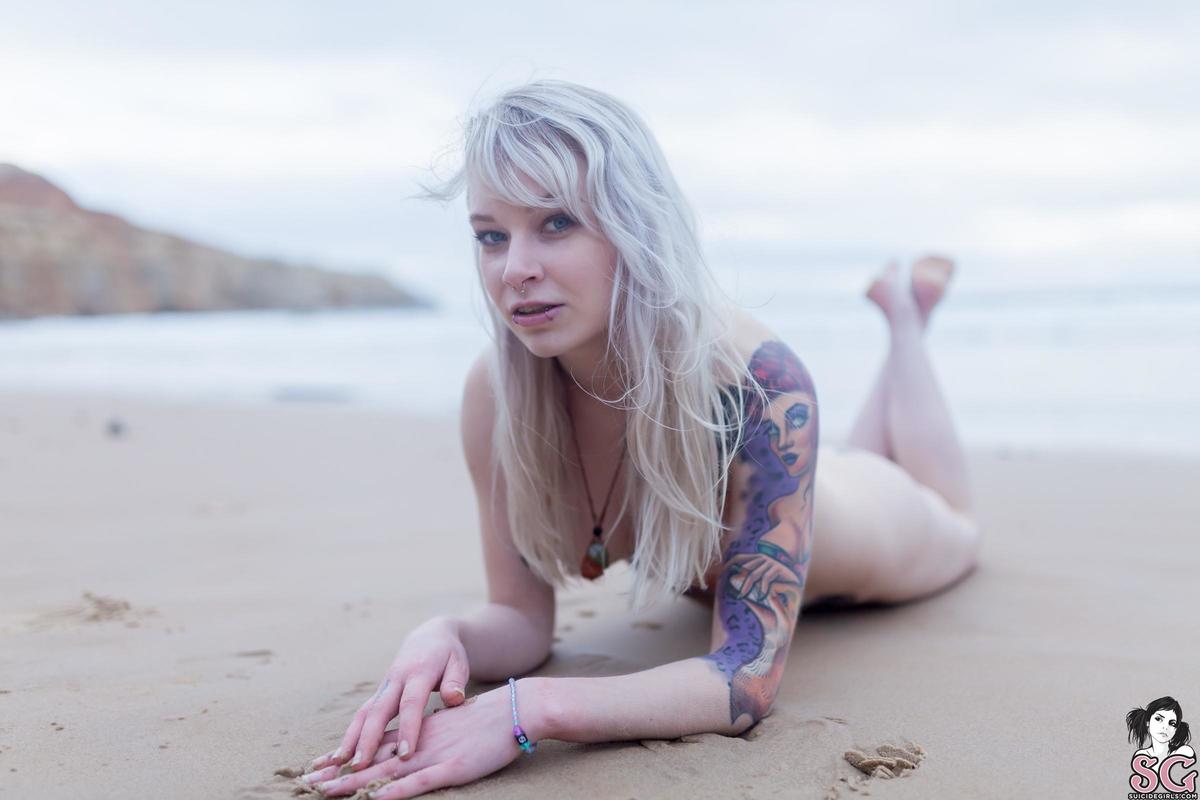 tonks-moonchild-31.jpg