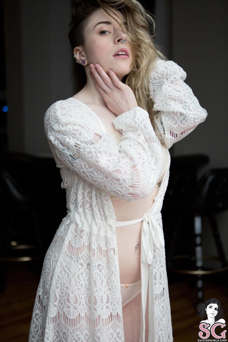 zephyrine-littledeath-03.jpg