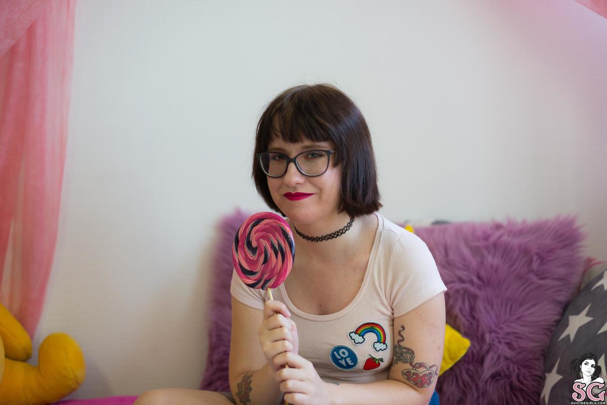 kellokitteh-sinfullsweets-05.jpg