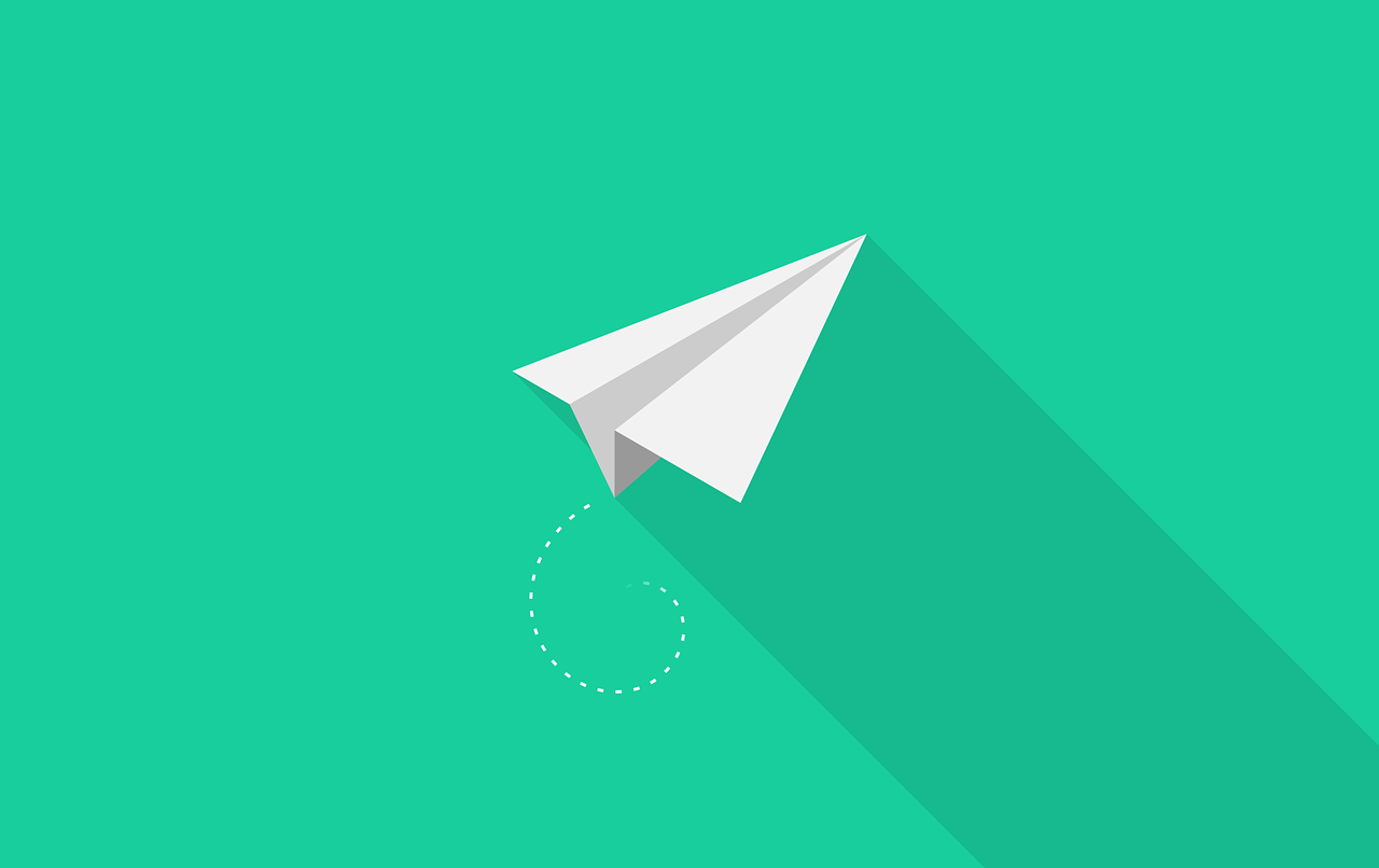 aircraft-1314335_1280.png