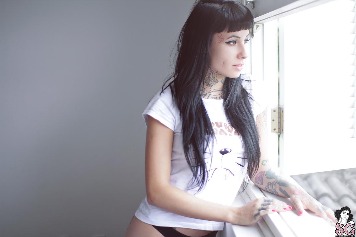 haylie-dreaming-01.jpg