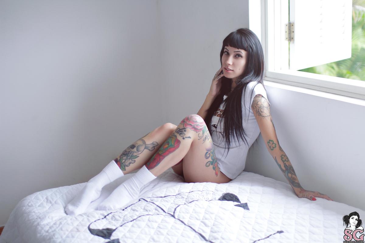 haylie-dreaming-05.jpg