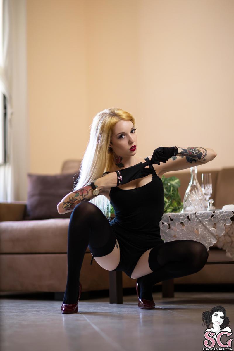 valeryfox-elegance-11.jpg