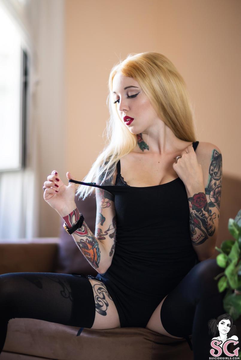 valeryfox-elegance-13.jpg