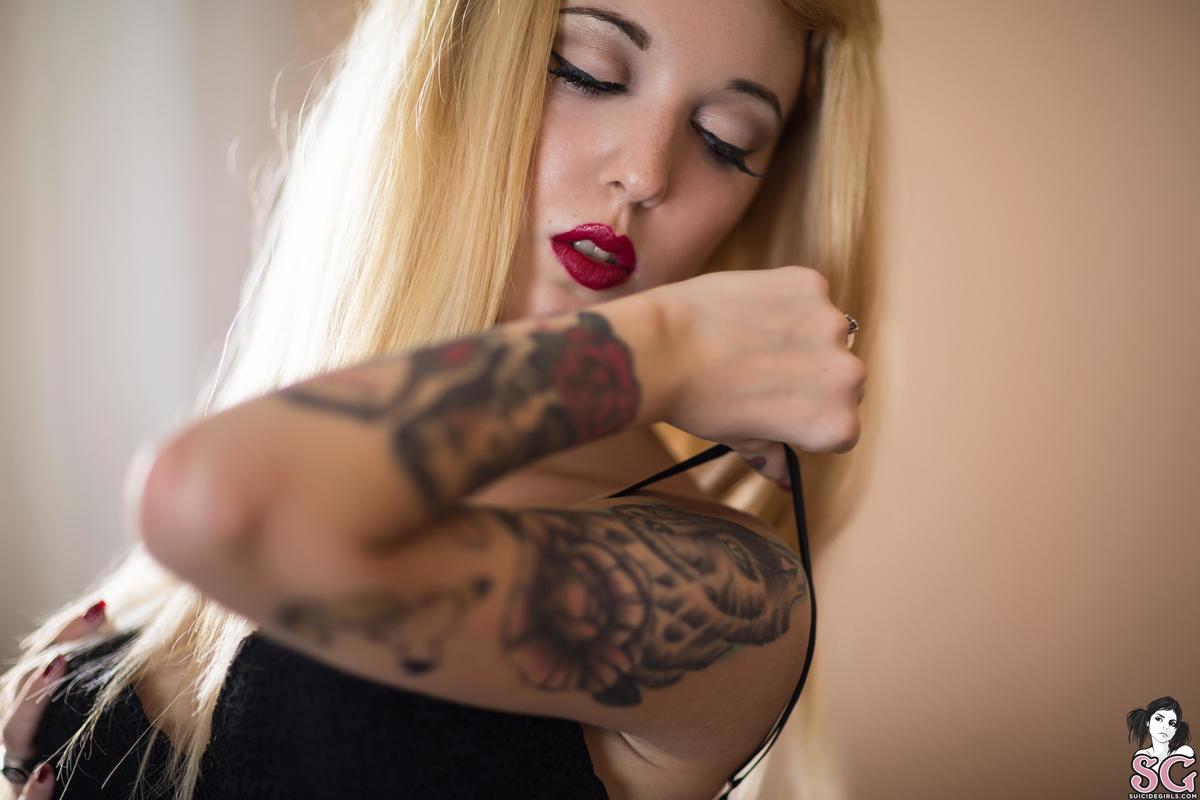 valeryfox-elegance-31.jpg
