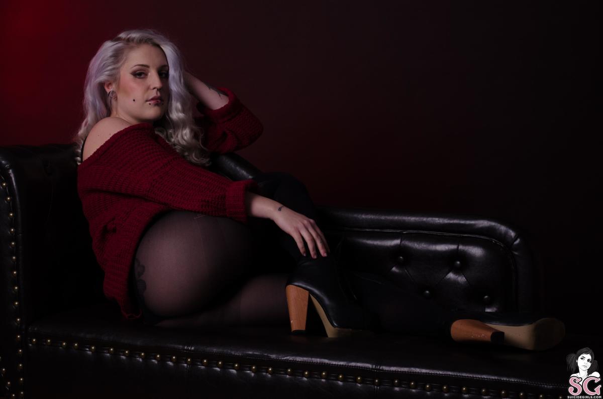 corvx-firstdate-09.jpg