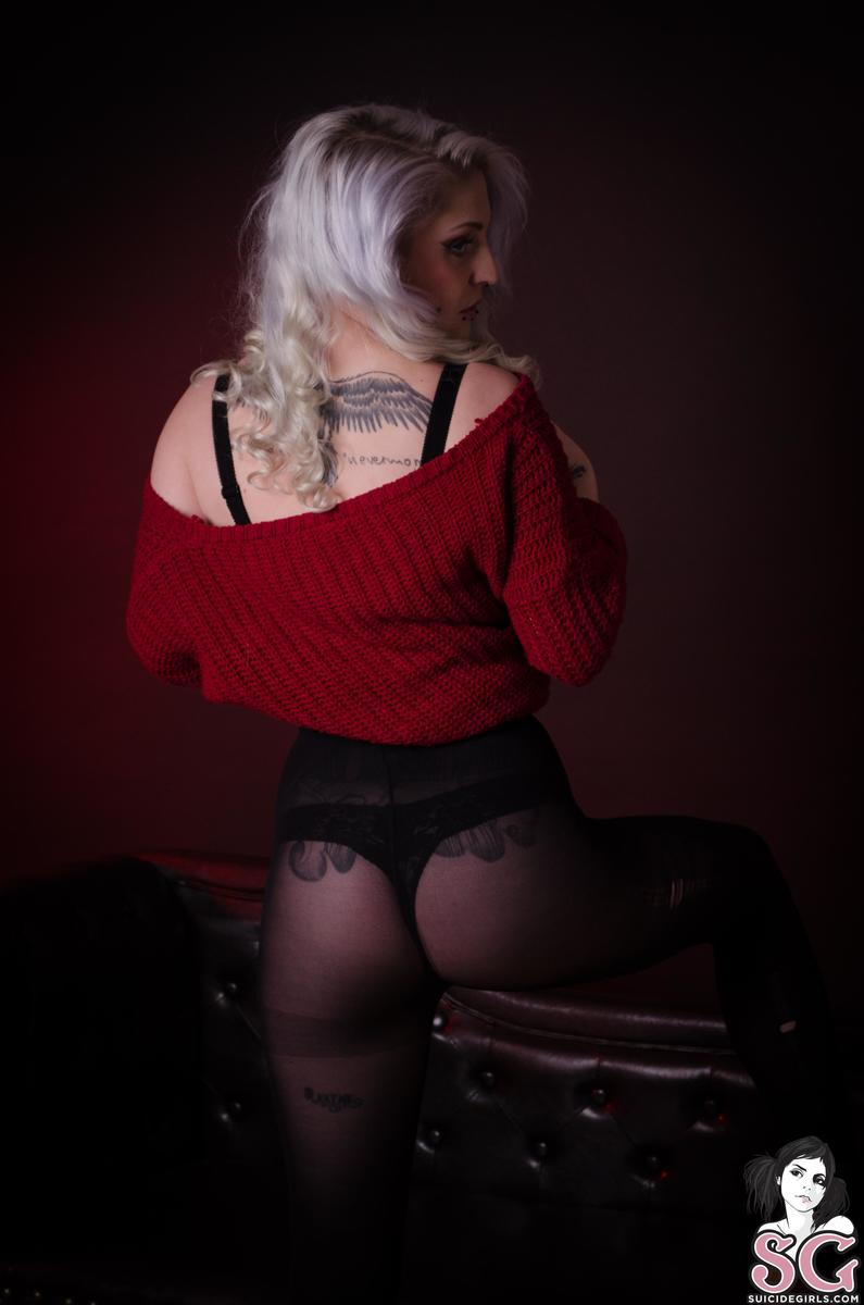 corvx-firstdate-11.jpg