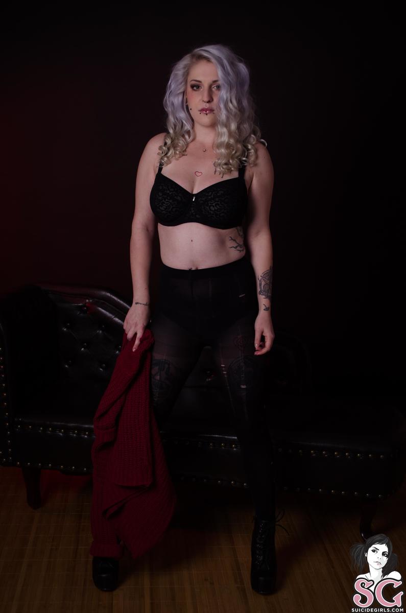 corvx-firstdate-23.jpg