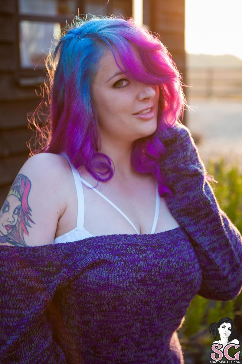 violetwolf-intothelight-01.jpg