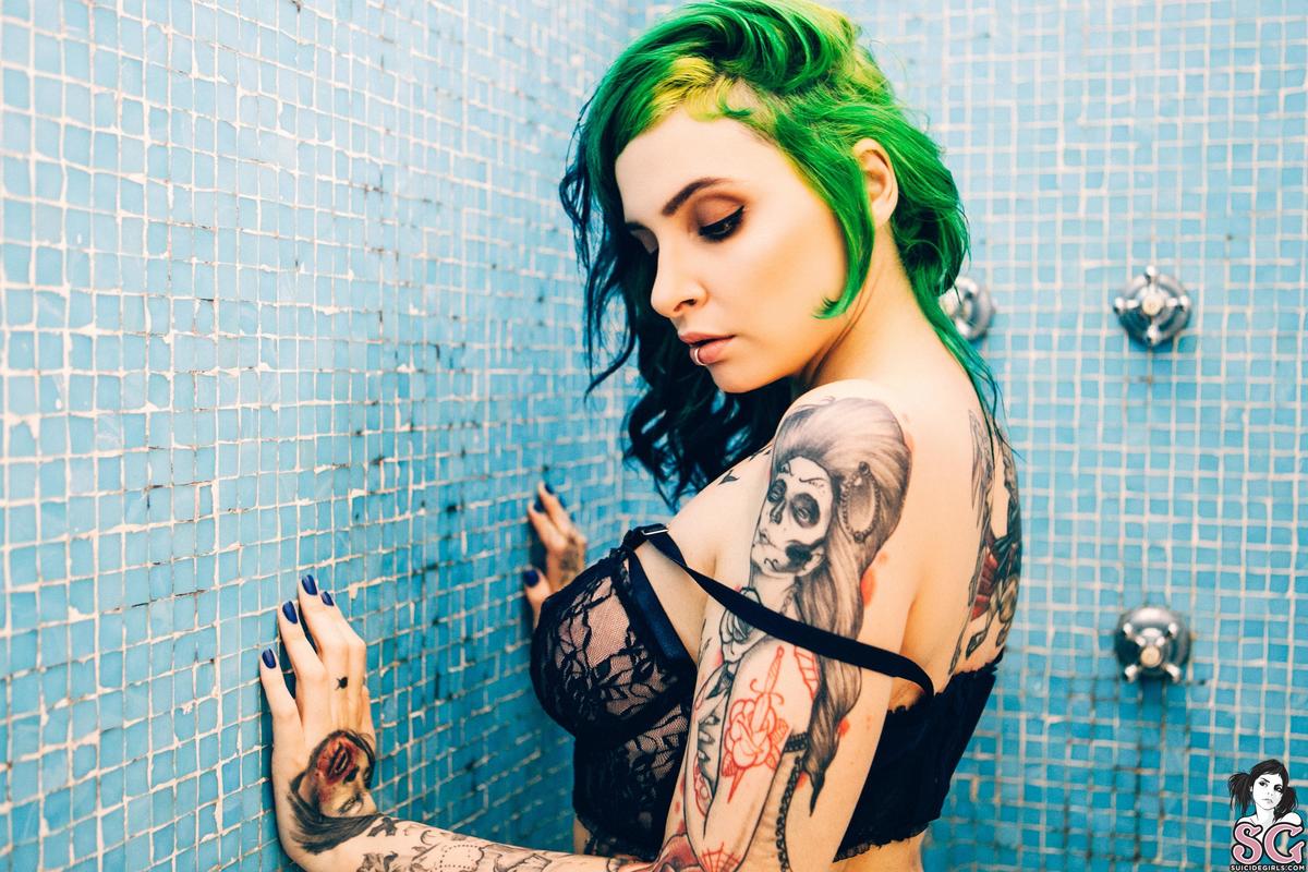 vanp-dissolvedgirl-17.jpg