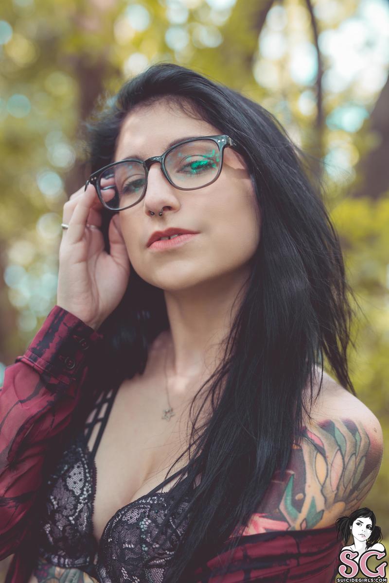 flareh-poiseandivy-03.jpg
