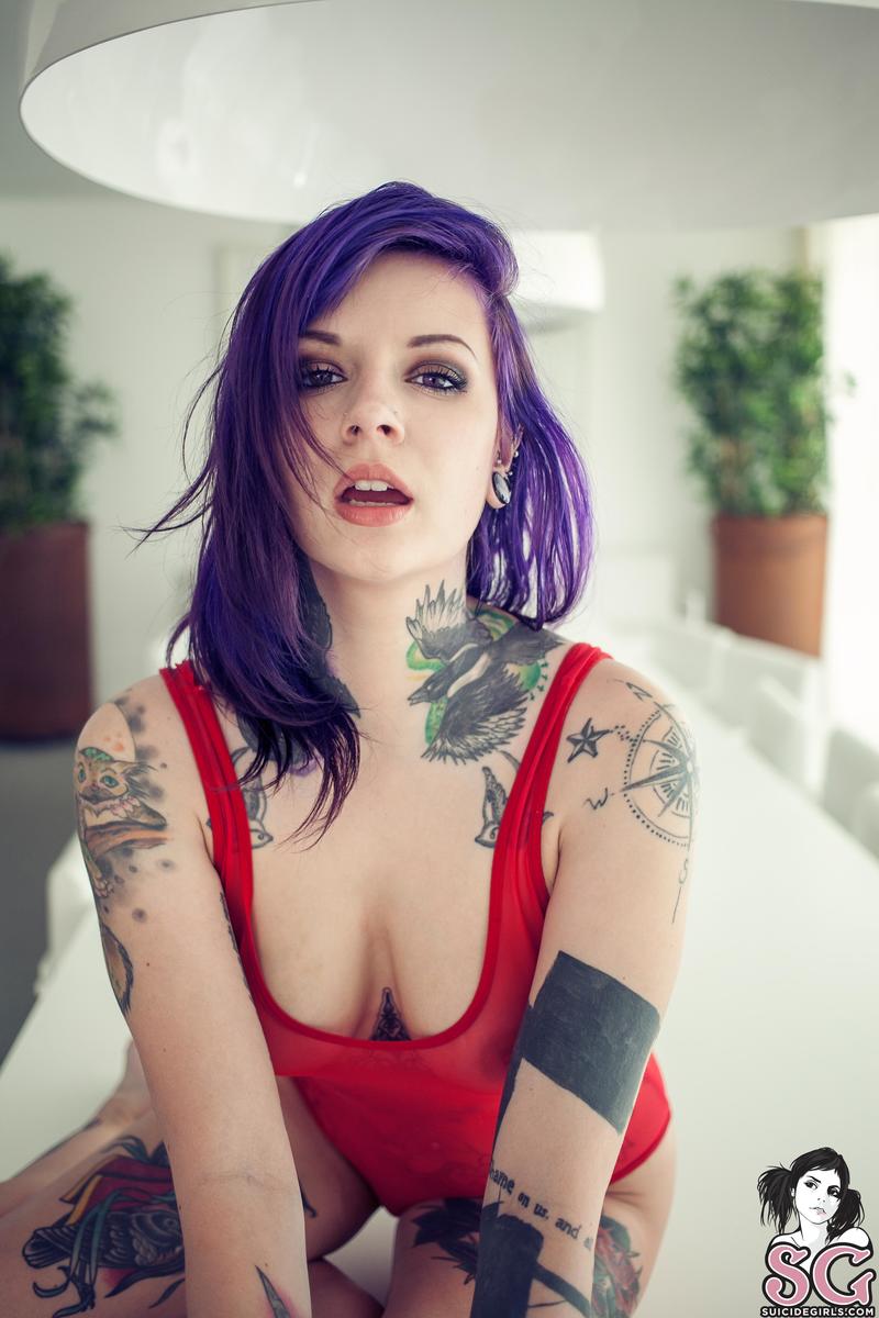 katherine-purpleandred-05.jpg