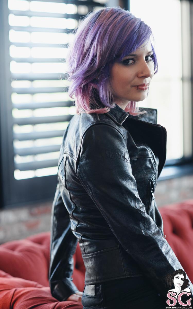 katherine-toughontheoutside-01.jpg