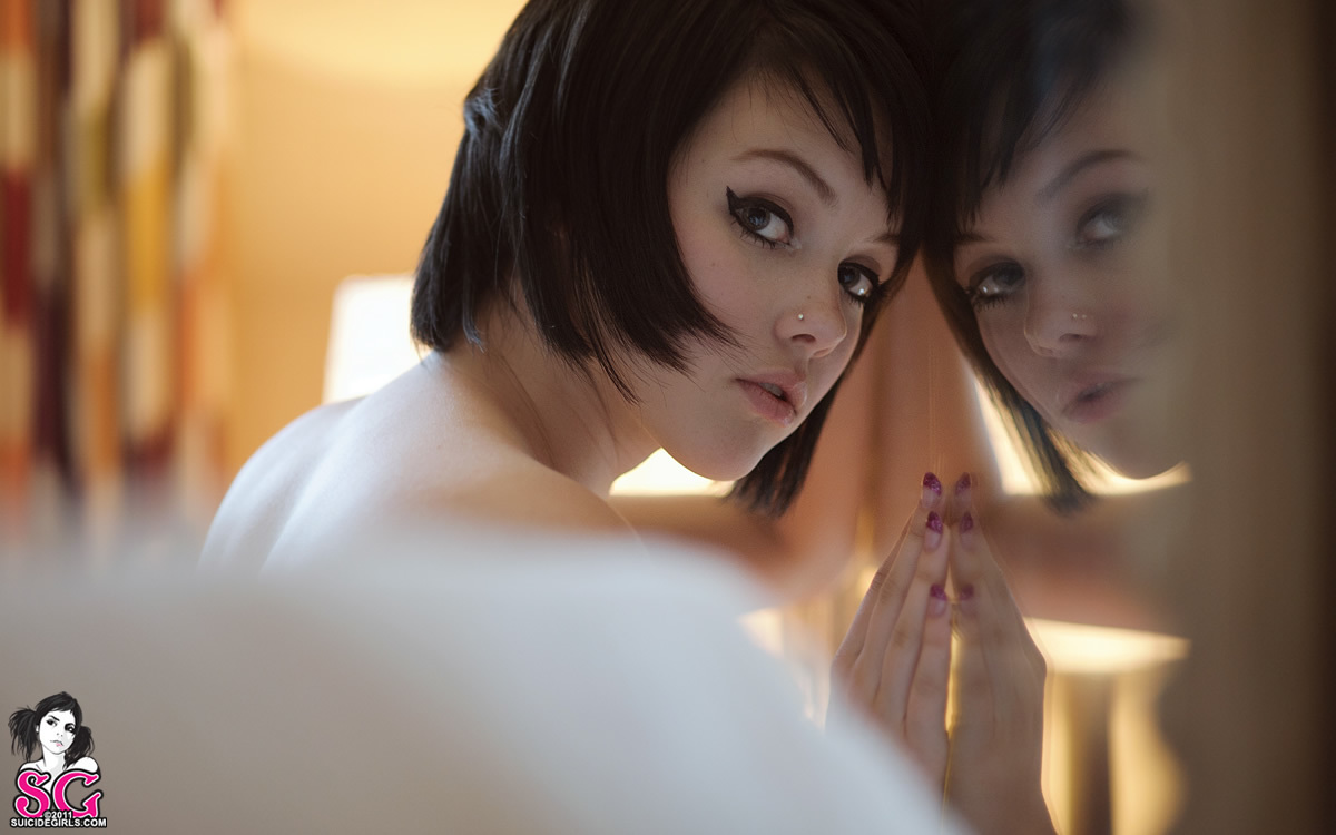 mel-mirrormirror-29.jpg