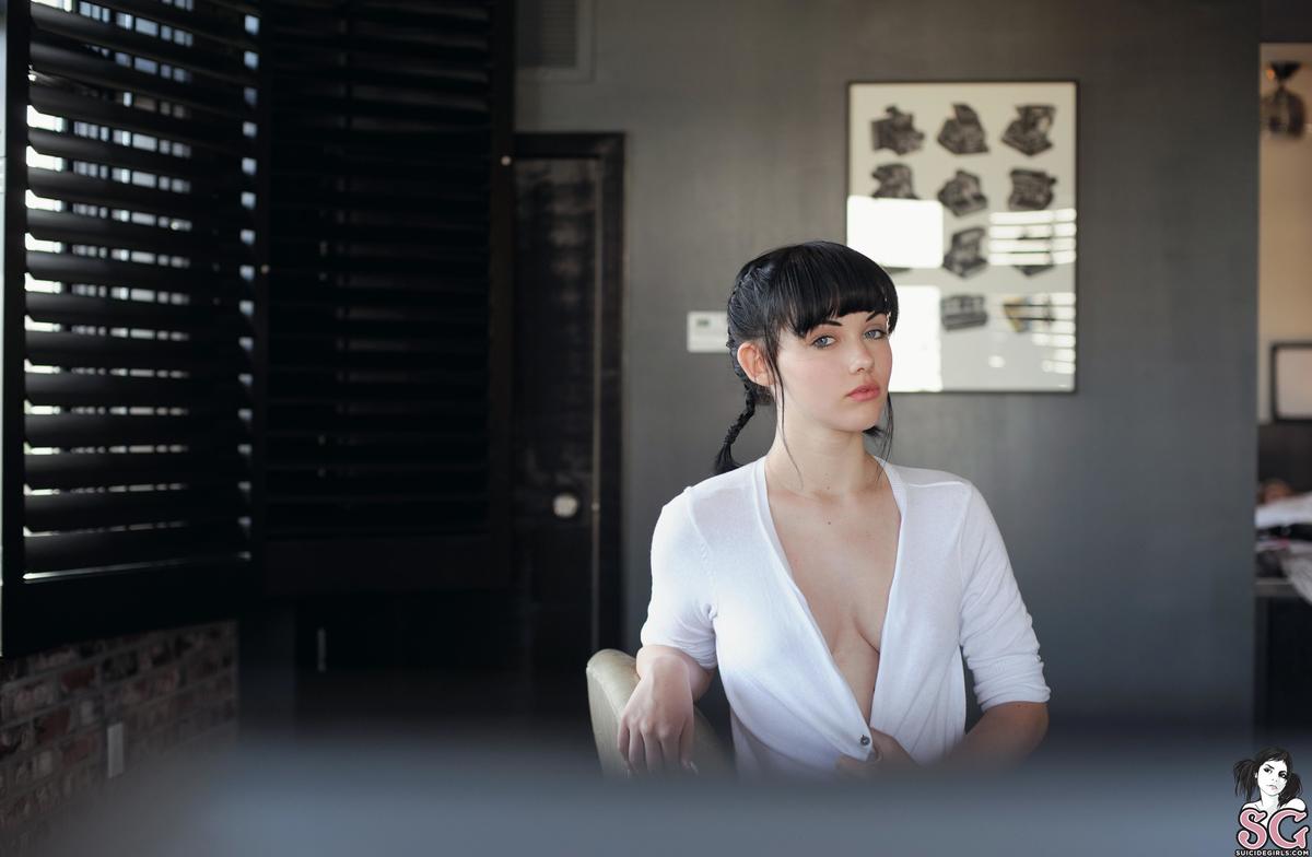 mel-whatisreal-11.jpg