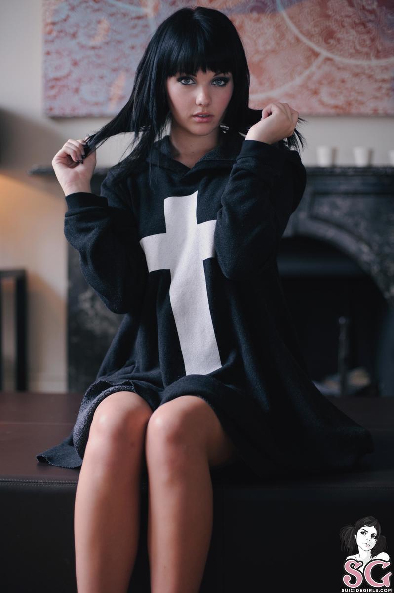mel-darker-05.jpg