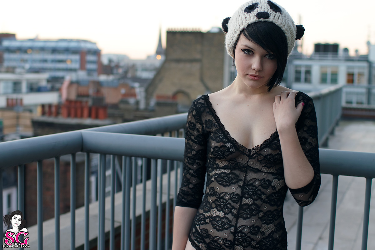 mel-sunsetoverlondontown-01.jpg